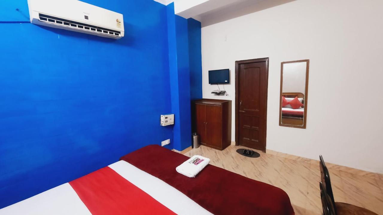 Paradise Hotel
