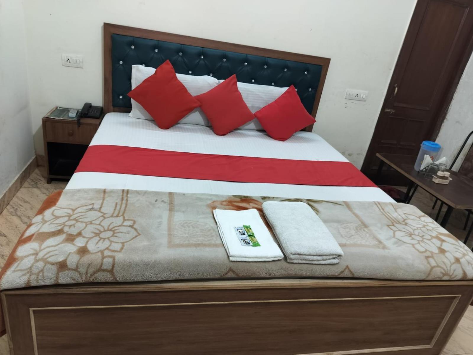 Paradise Hotel Chandigarh